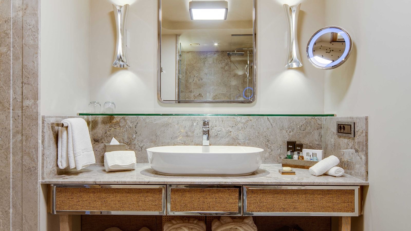 rooms-deluxe-garden-view-room