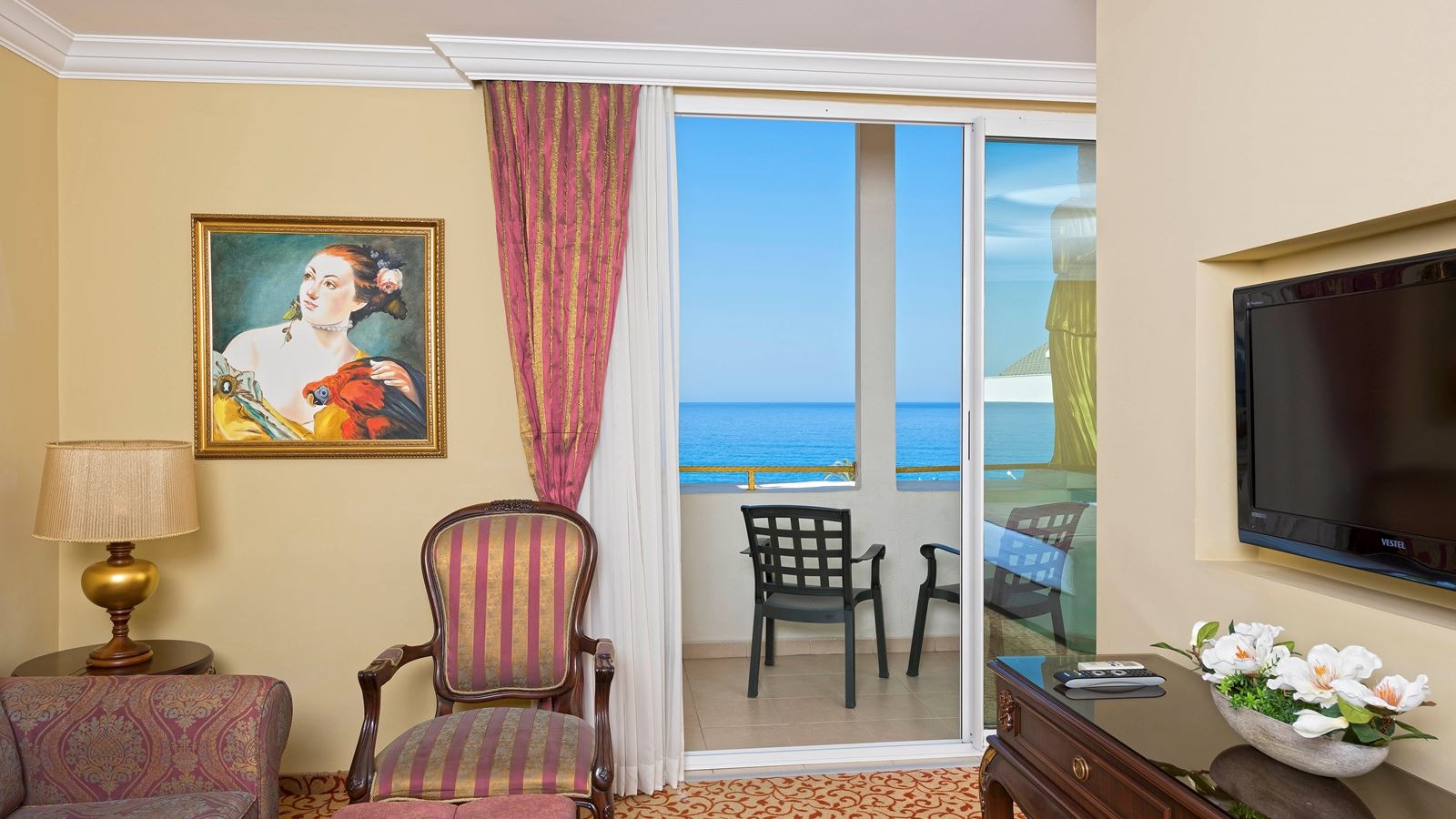 rooms-luxury-suite