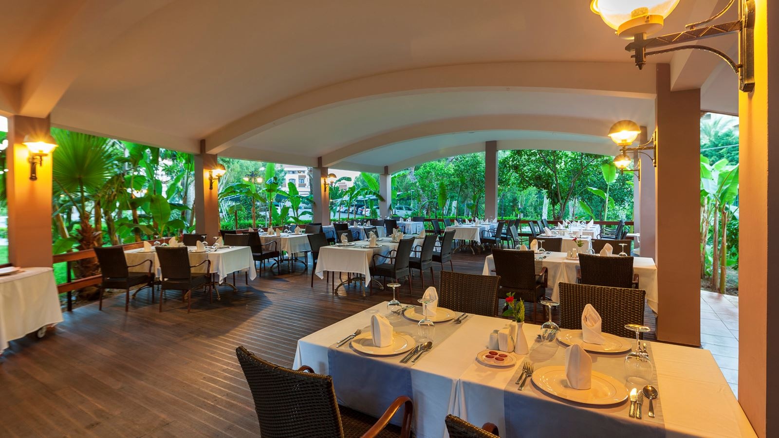 restaurants-select-restaurant