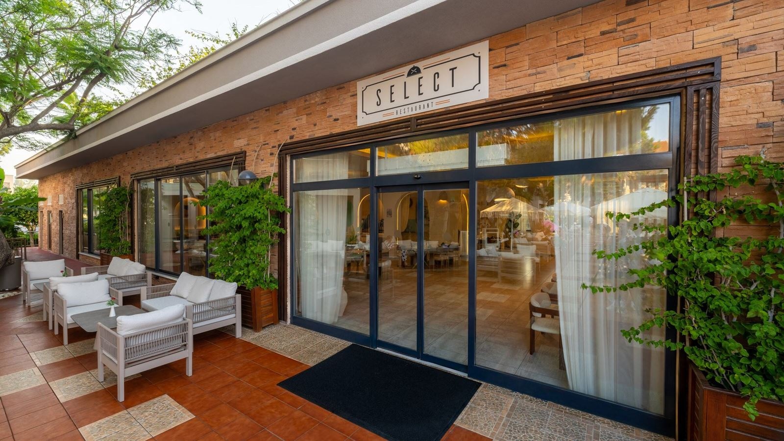 restaurants-select-restaurant