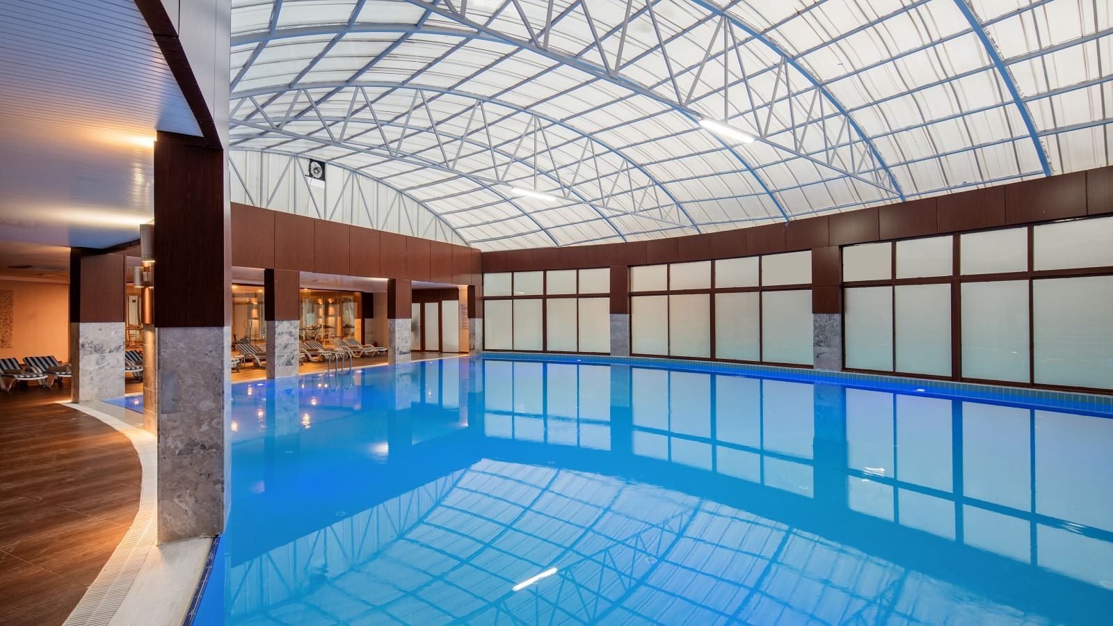pools-indoor-pool
