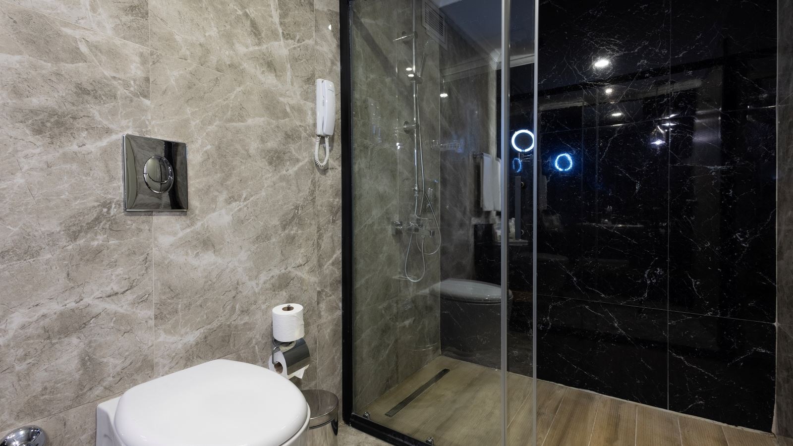 rooms-deluxe-deniz-manzarali-aile-odasi