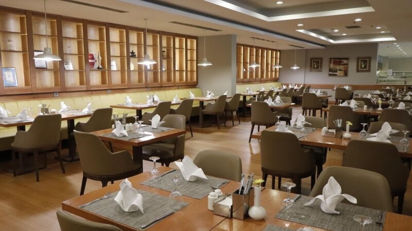 restaurants-oasis-restaurant