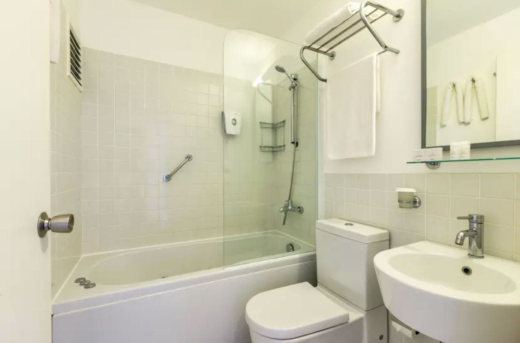 rooms-suite-1-bedroom-sea-view