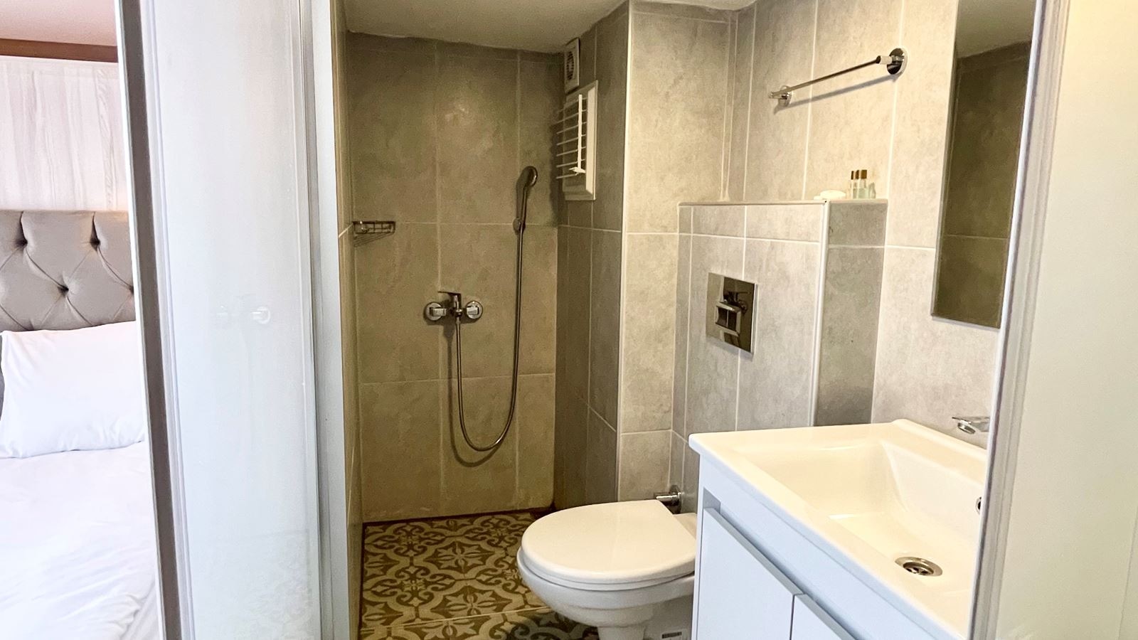 rooms-family-room-standard