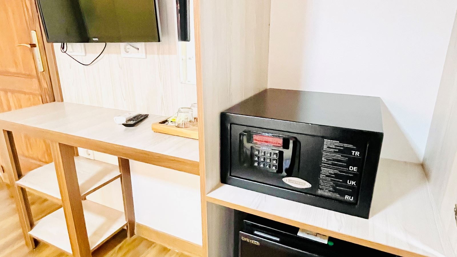 rooms-family-room-standard