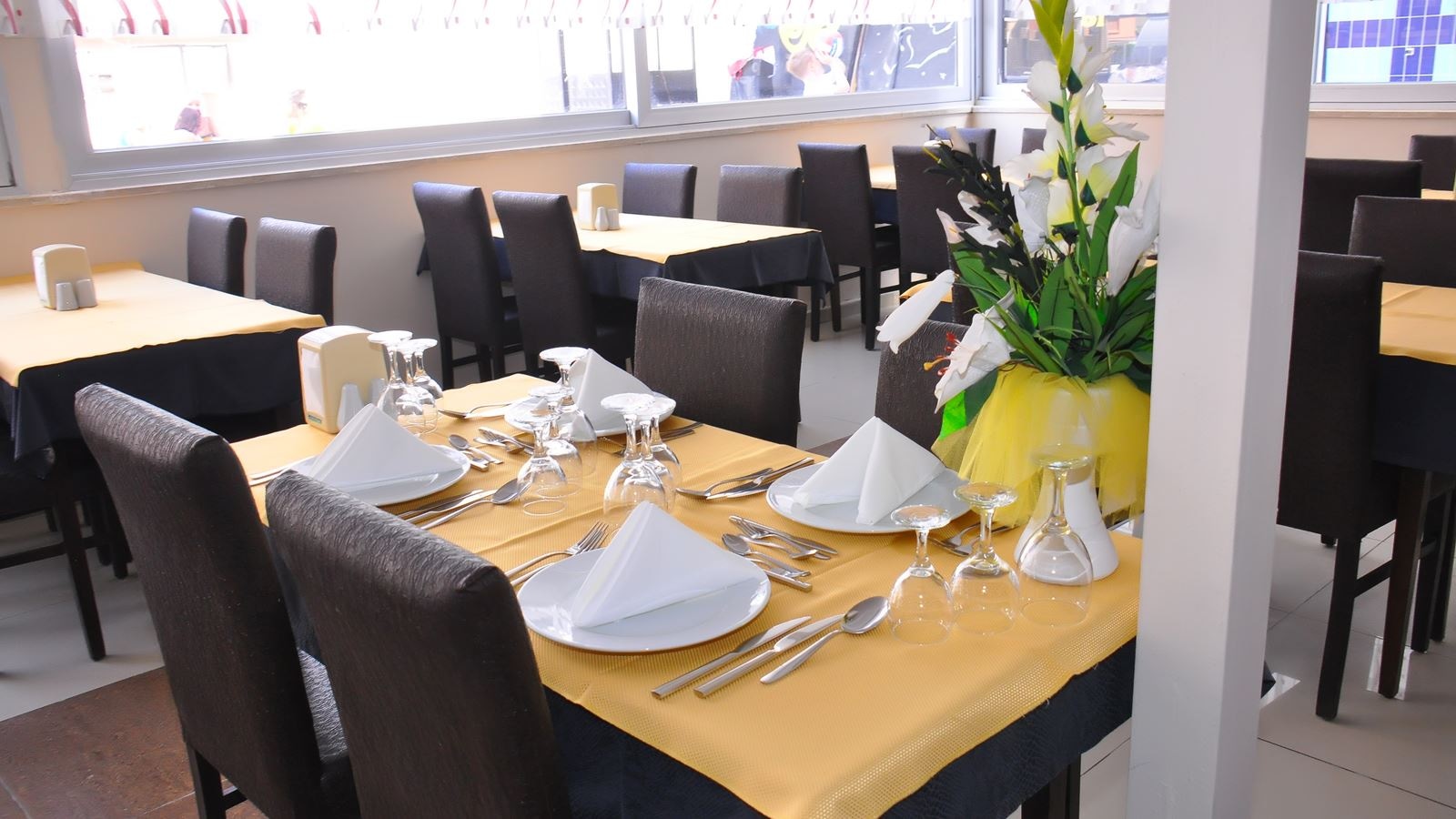 restaurants-restaurant