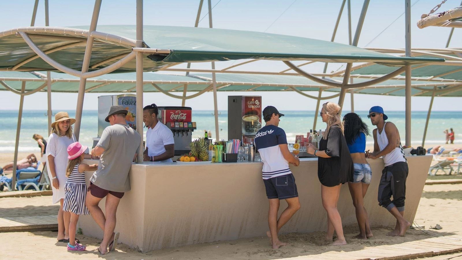 bars-siesta-pool-bar