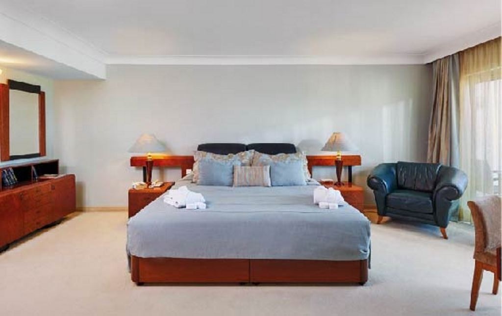 rooms-business-suite-room