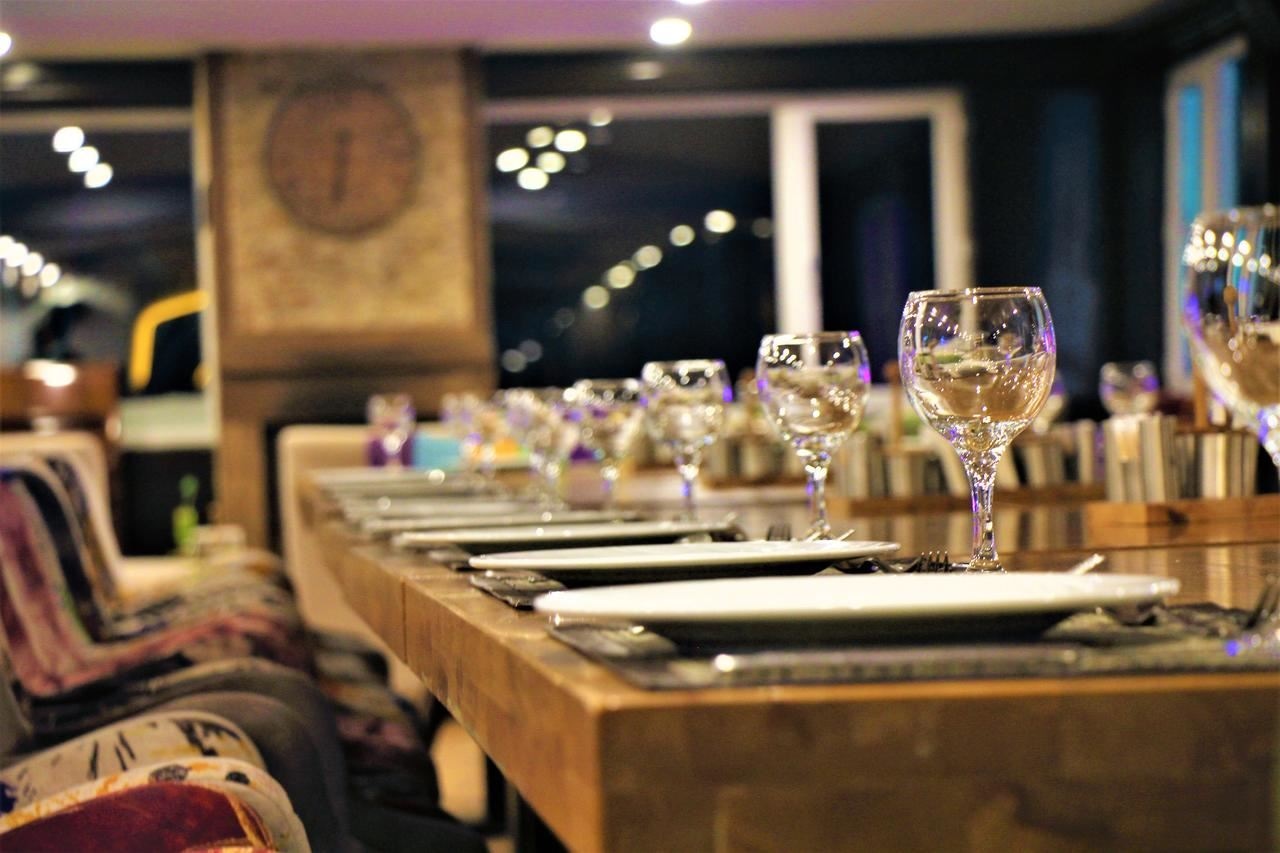 restaurants-restaurants