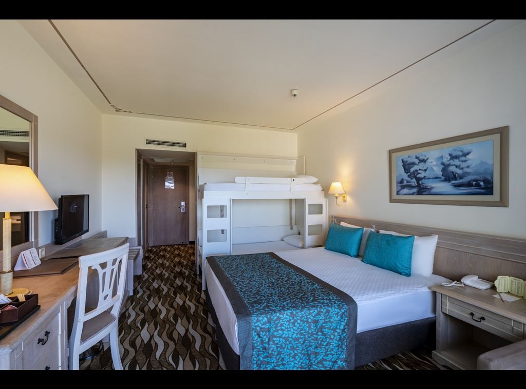 rooms-bunk-bed-sea-view-room
