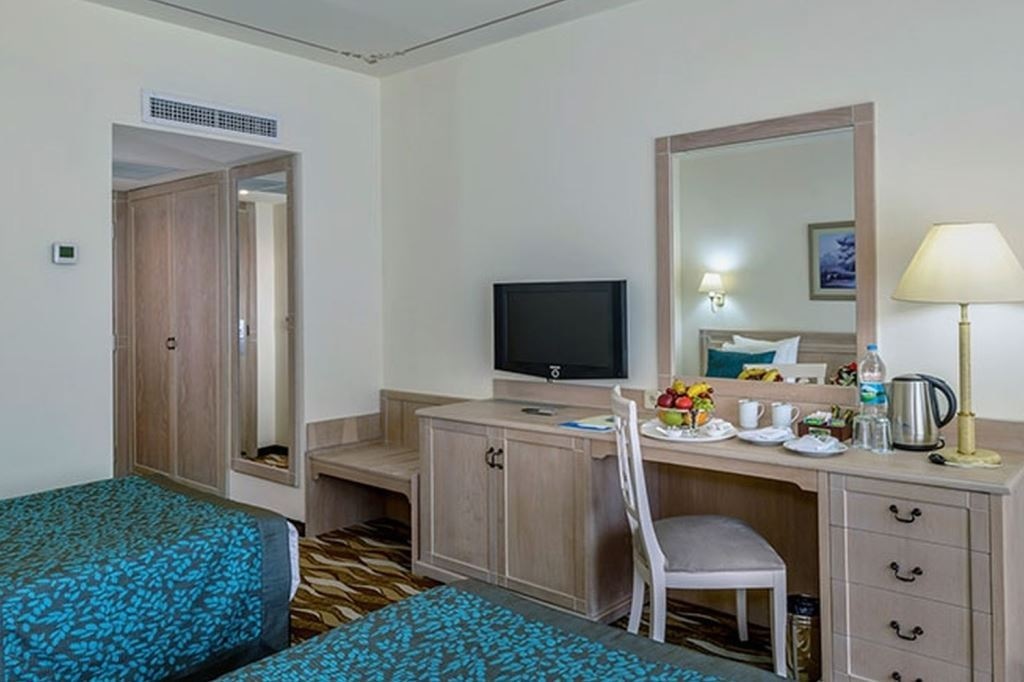 rooms-standard-side-sea-view-room