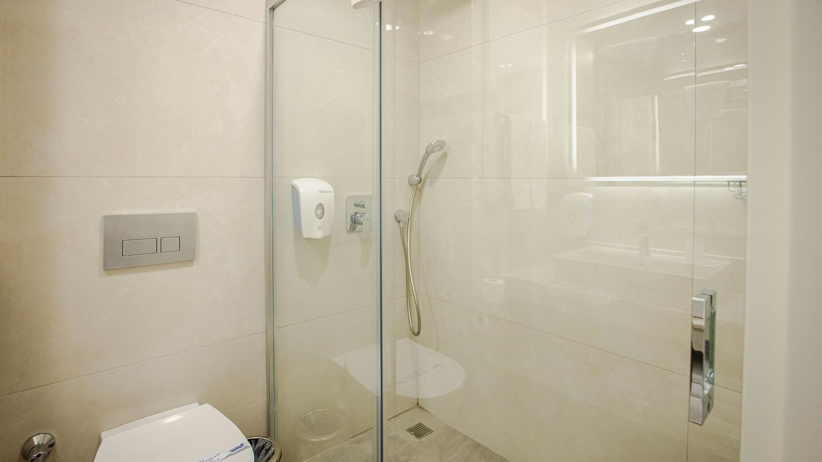 rooms-family-swim-up