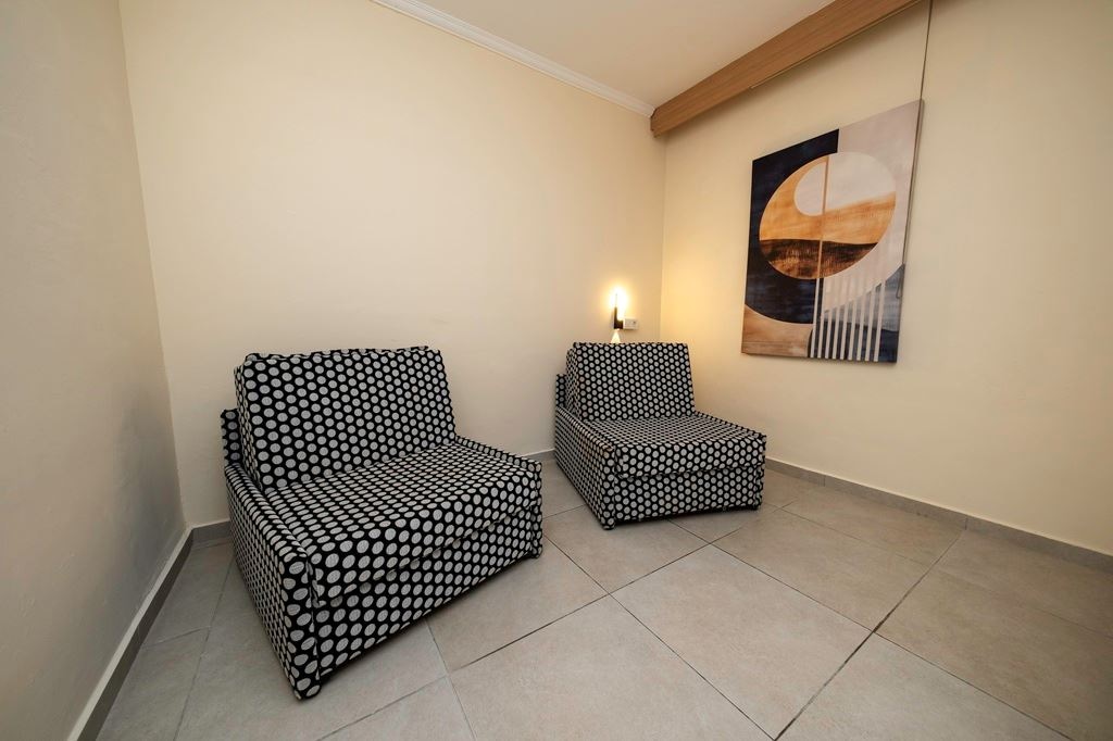 rooms-family-with-balcony-limited-sea-view
