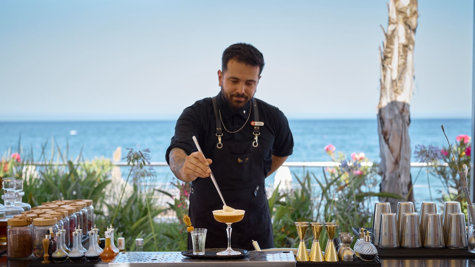 bars-blueme-pool-bar