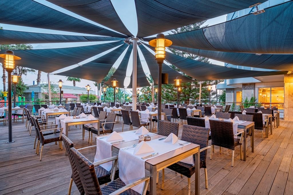 restaurants-beach-bar