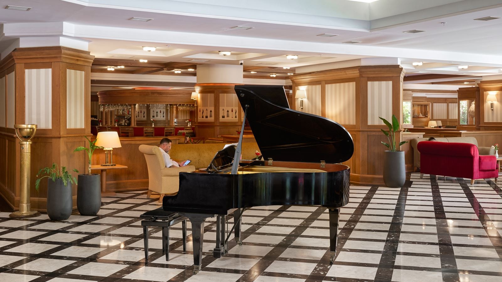 general-main-building