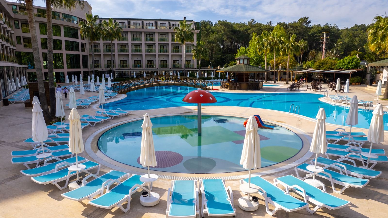 pools-outdoor-childrens-pool