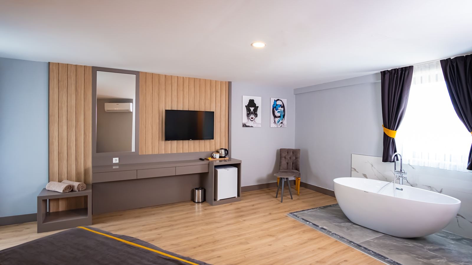 rooms-comfort-suit-rooms