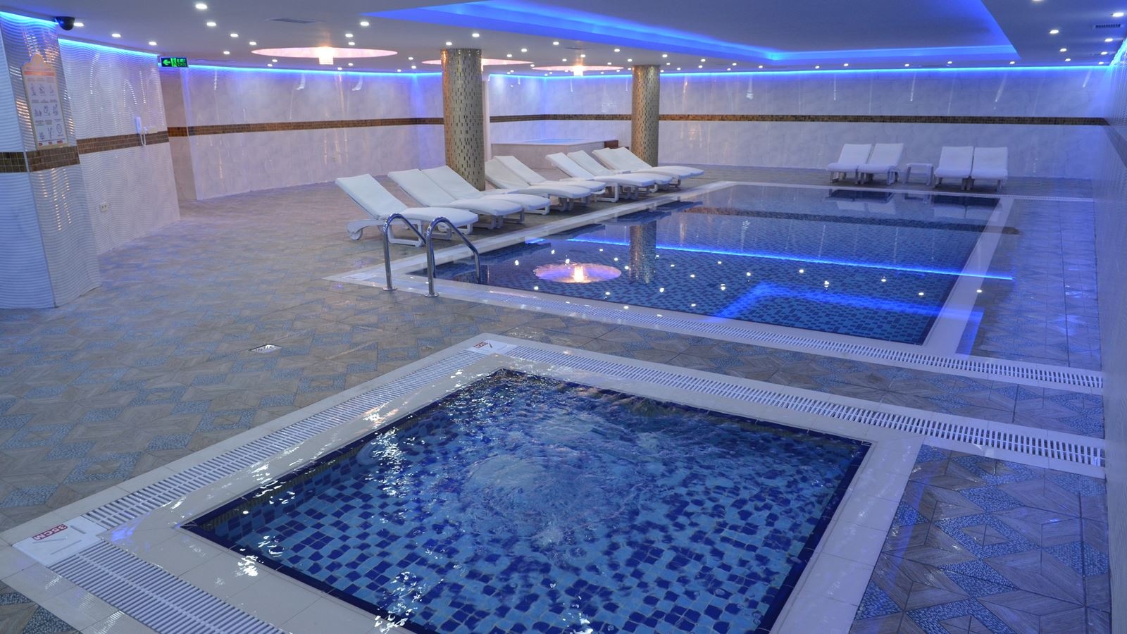 pools-indoor-pool