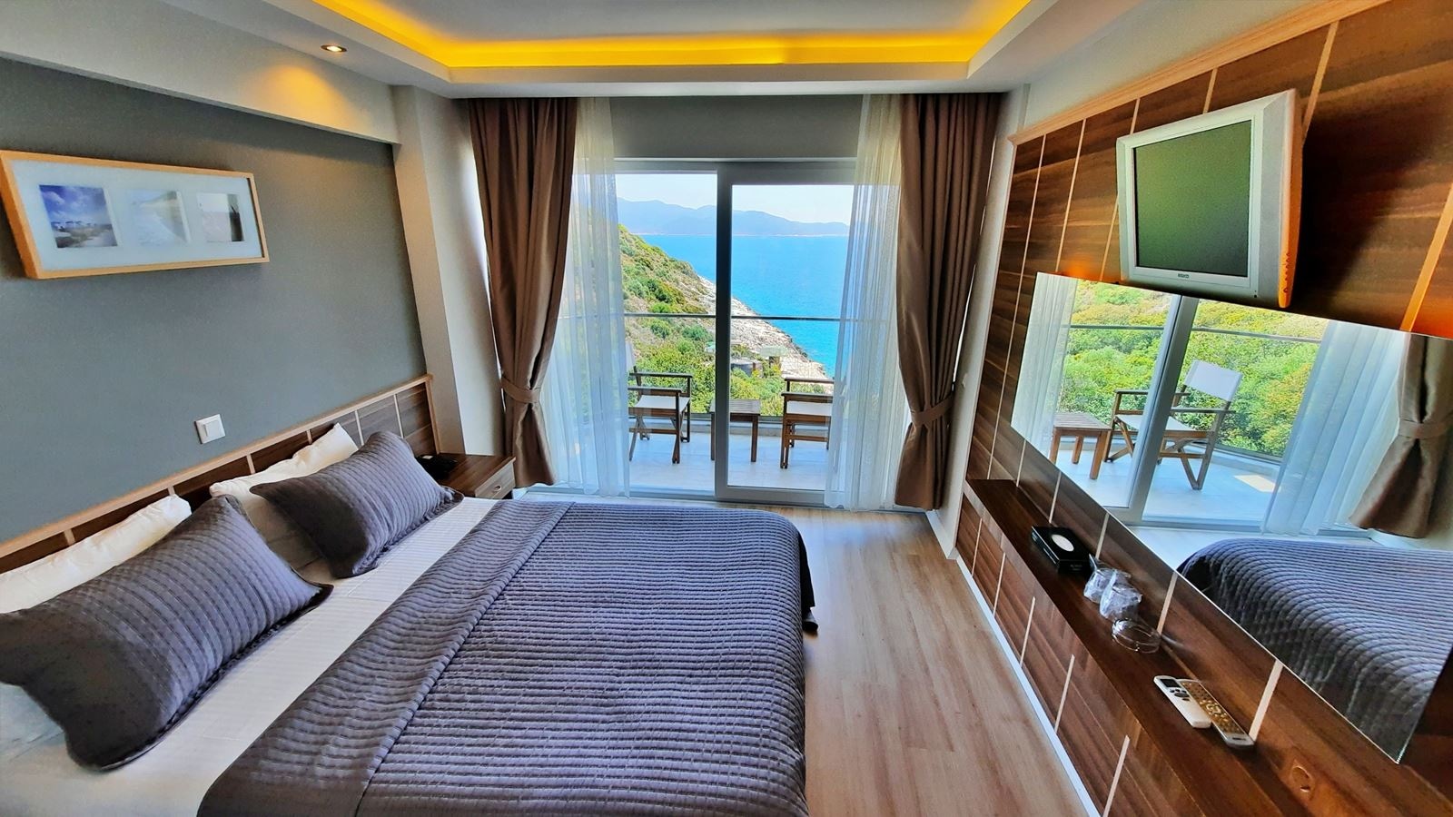 rooms-standard-double-room