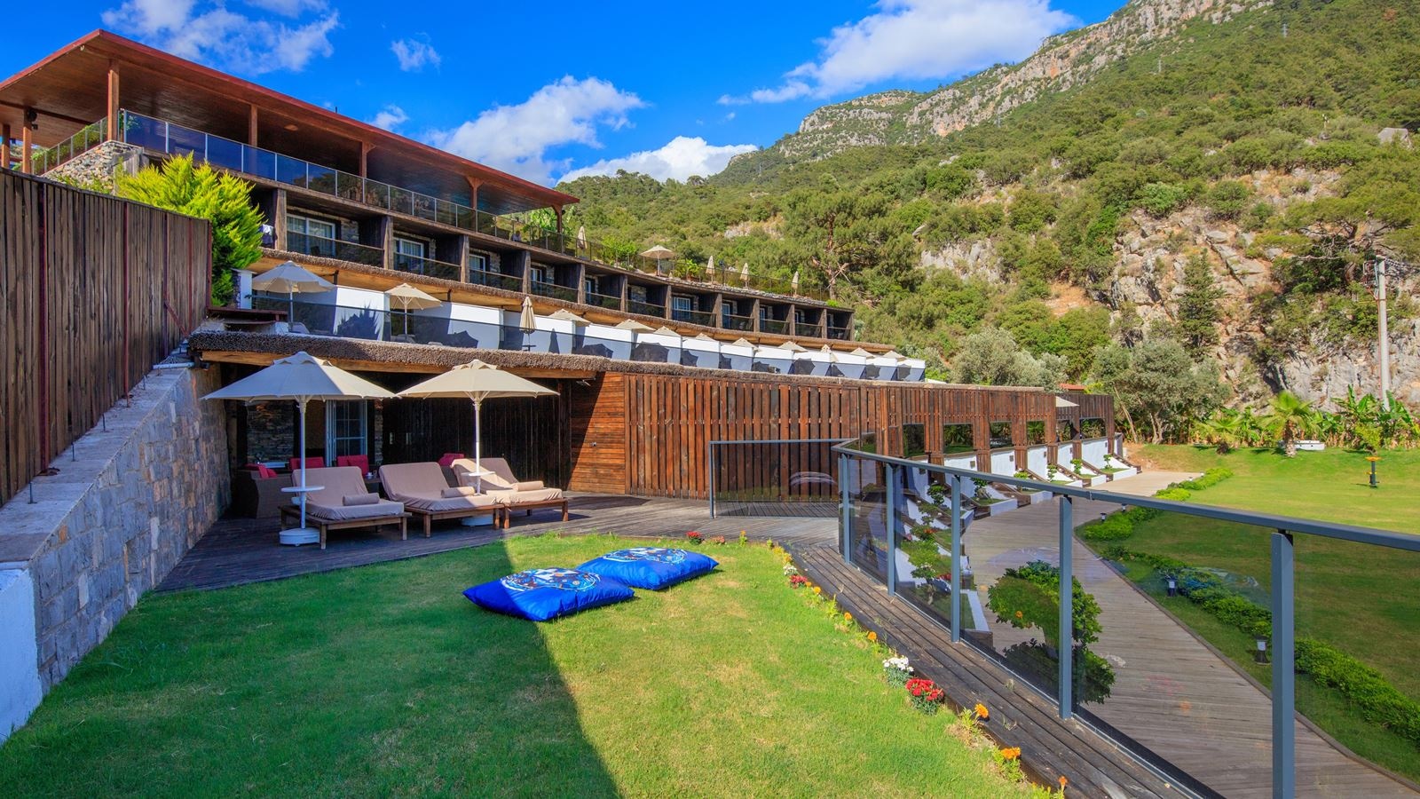 rooms-panoramic--terrace--room-with--jaccuzi