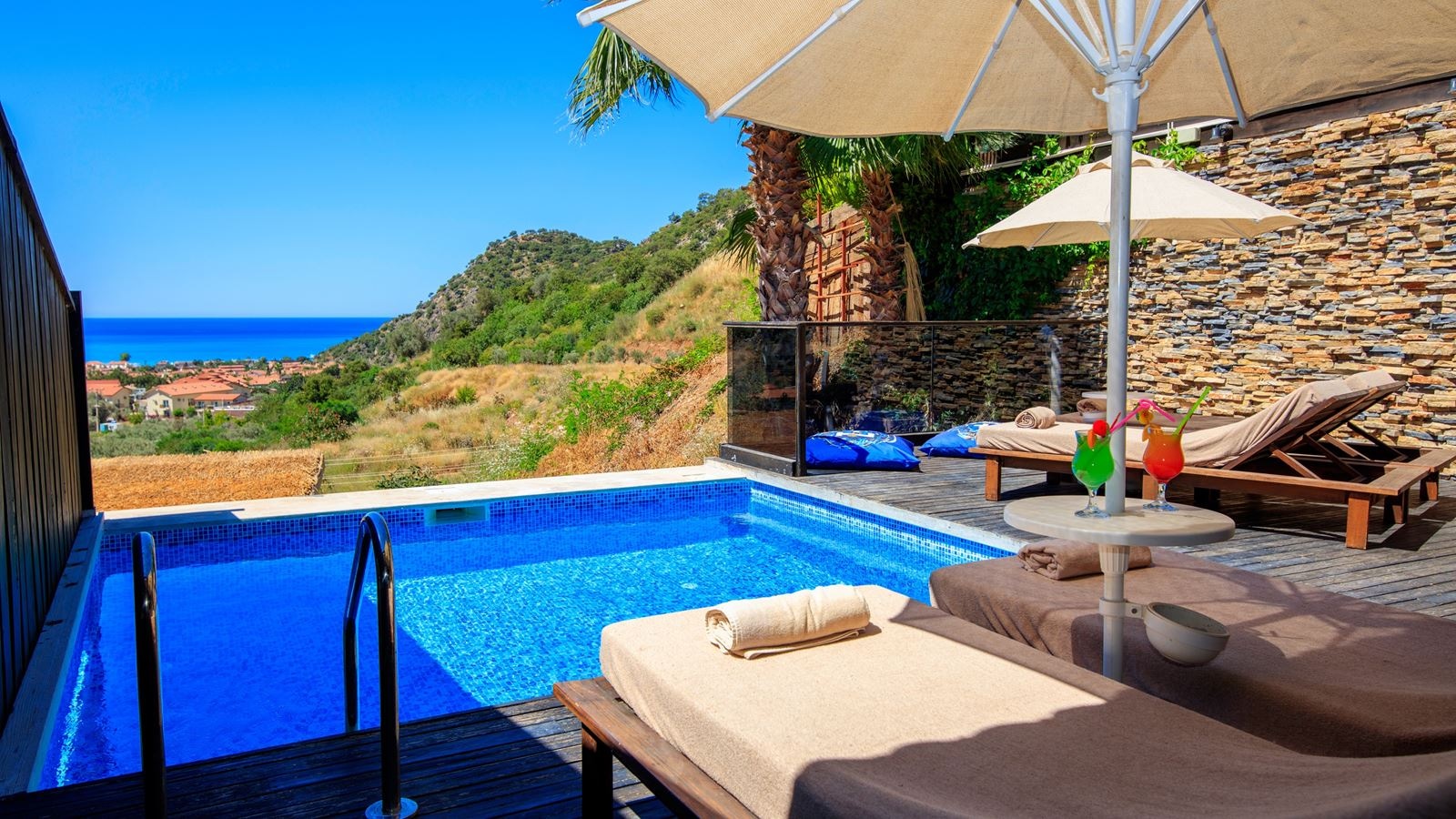 rooms-grand-deluxe-room-with--private-pool