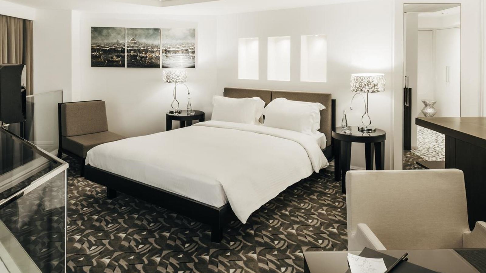 rooms-family-room-standard