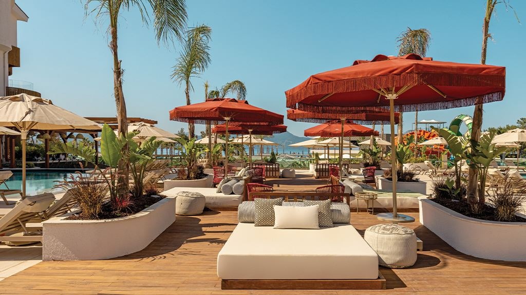 bars-breeze-pool-bar