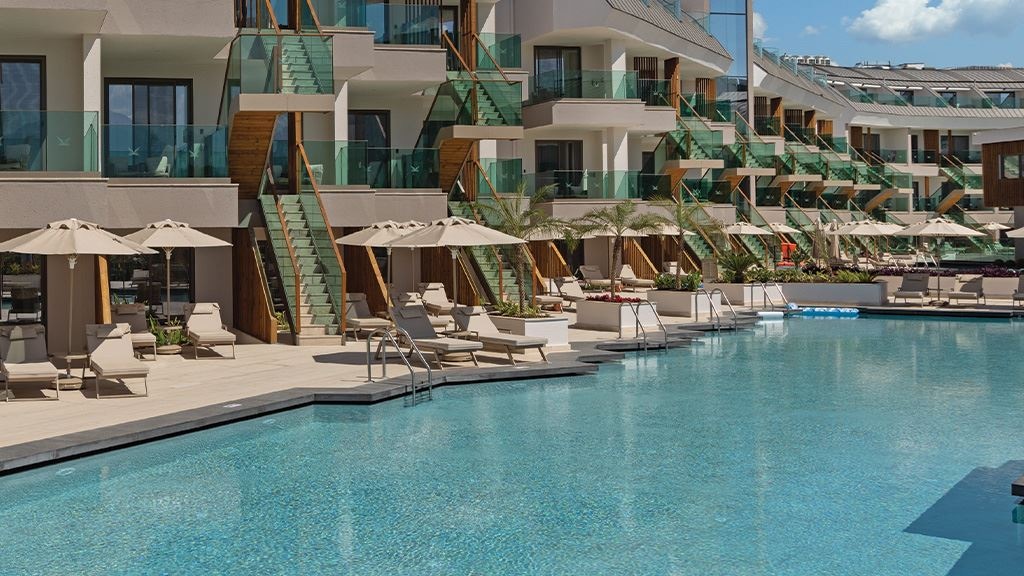 rooms-superior-pool-access