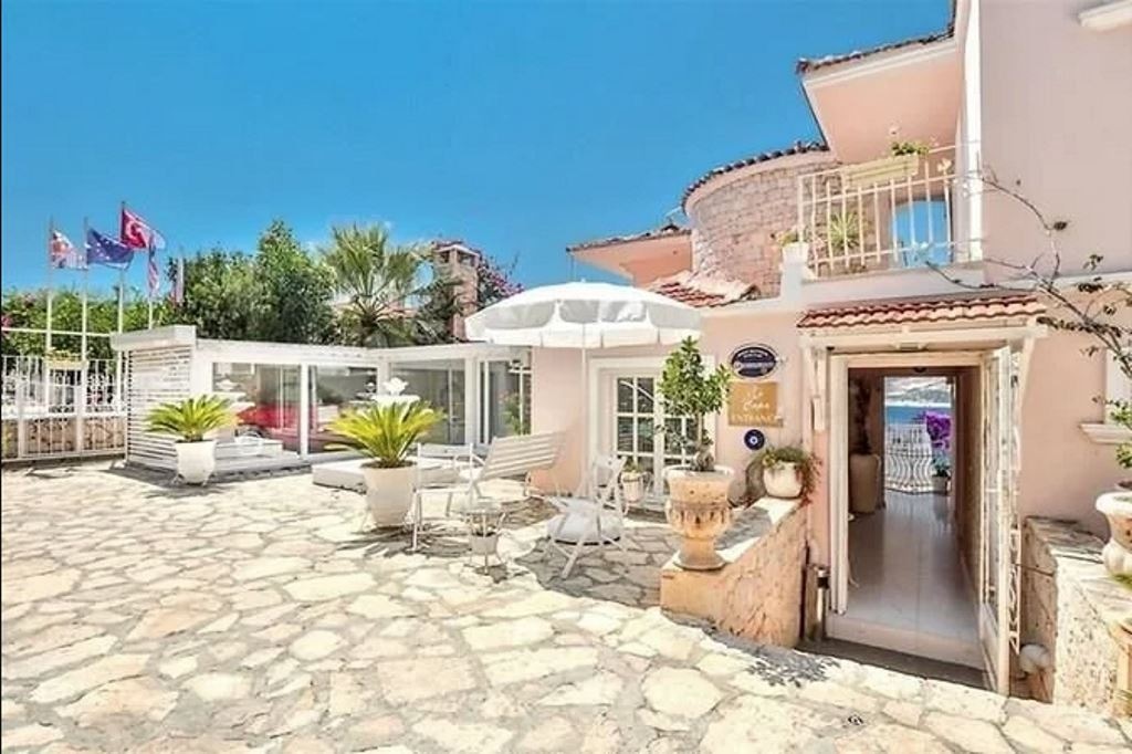 general-main-building