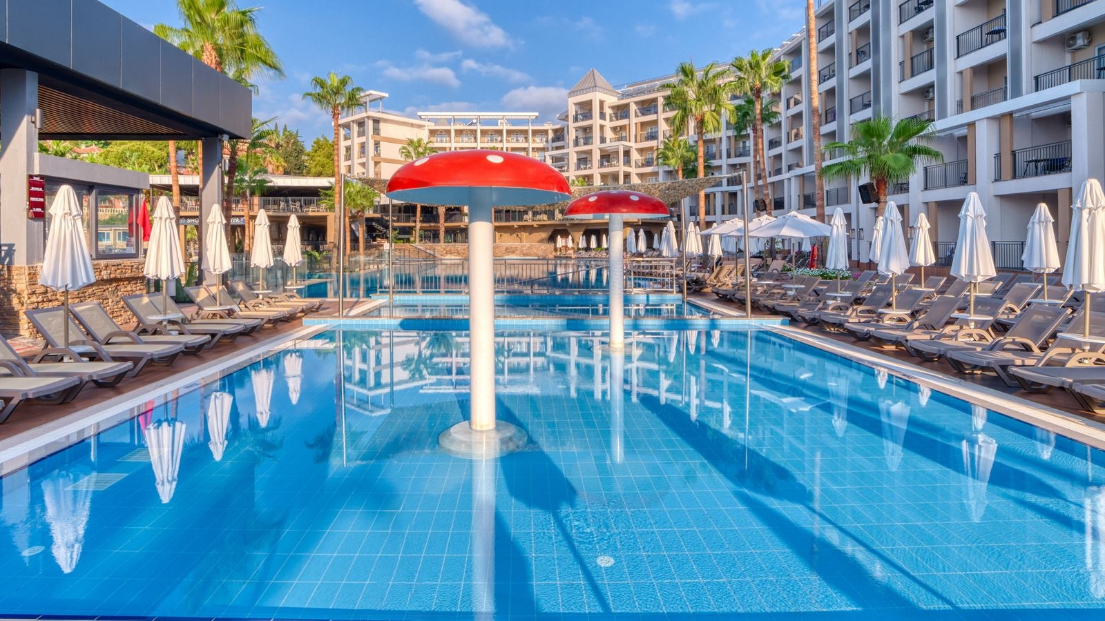 pools-outdoor-childrens-pool