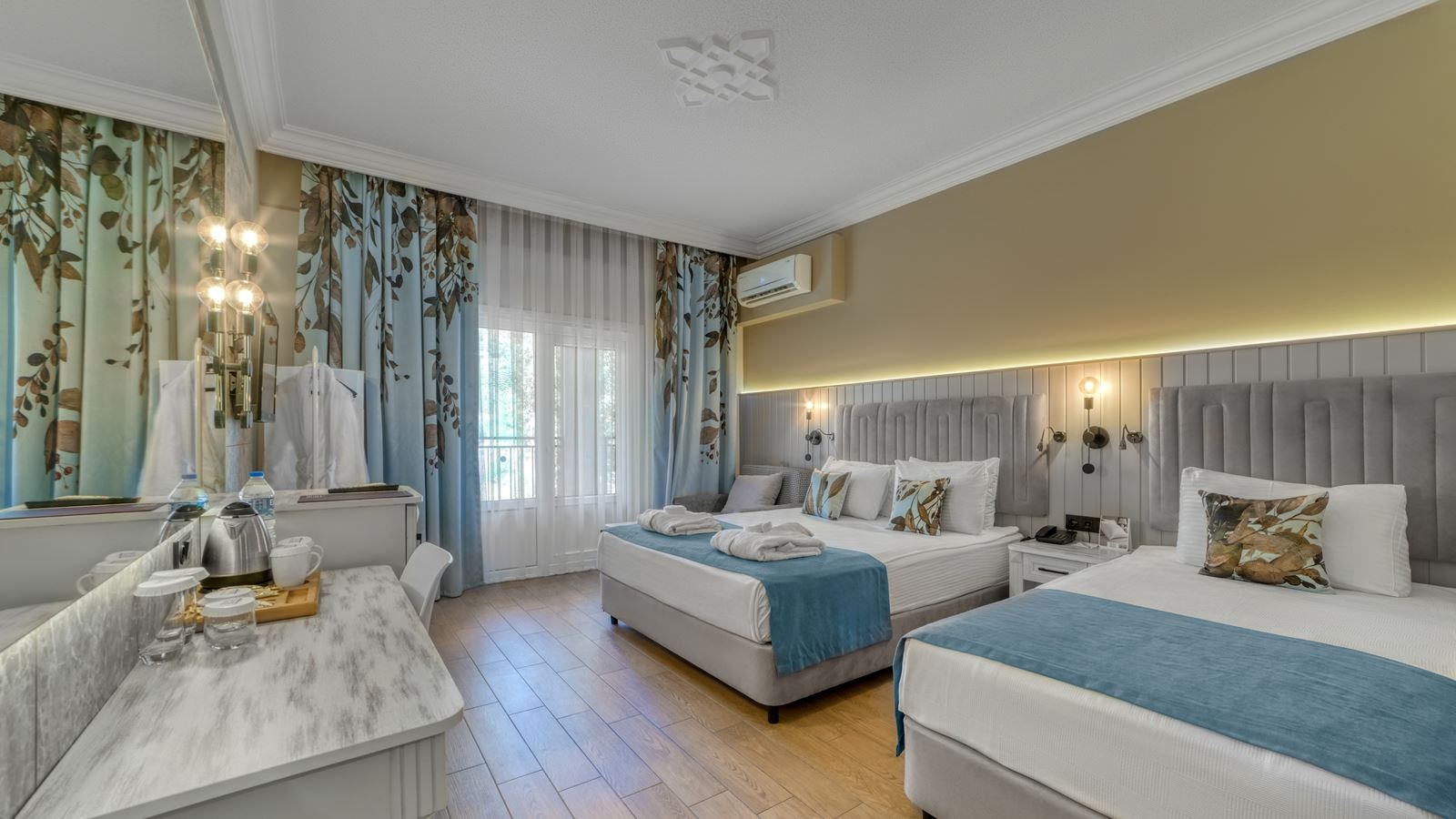 rooms-superior-room-land-view