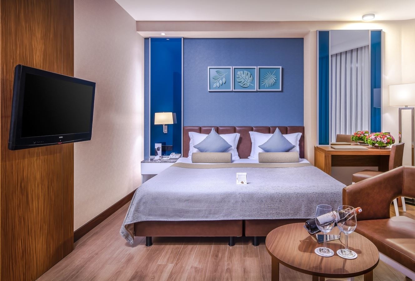 rooms-family-room-with-sea-view