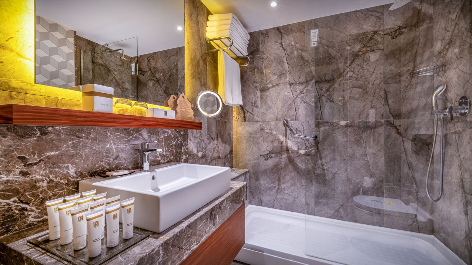 rooms-family-room-with-sea-view