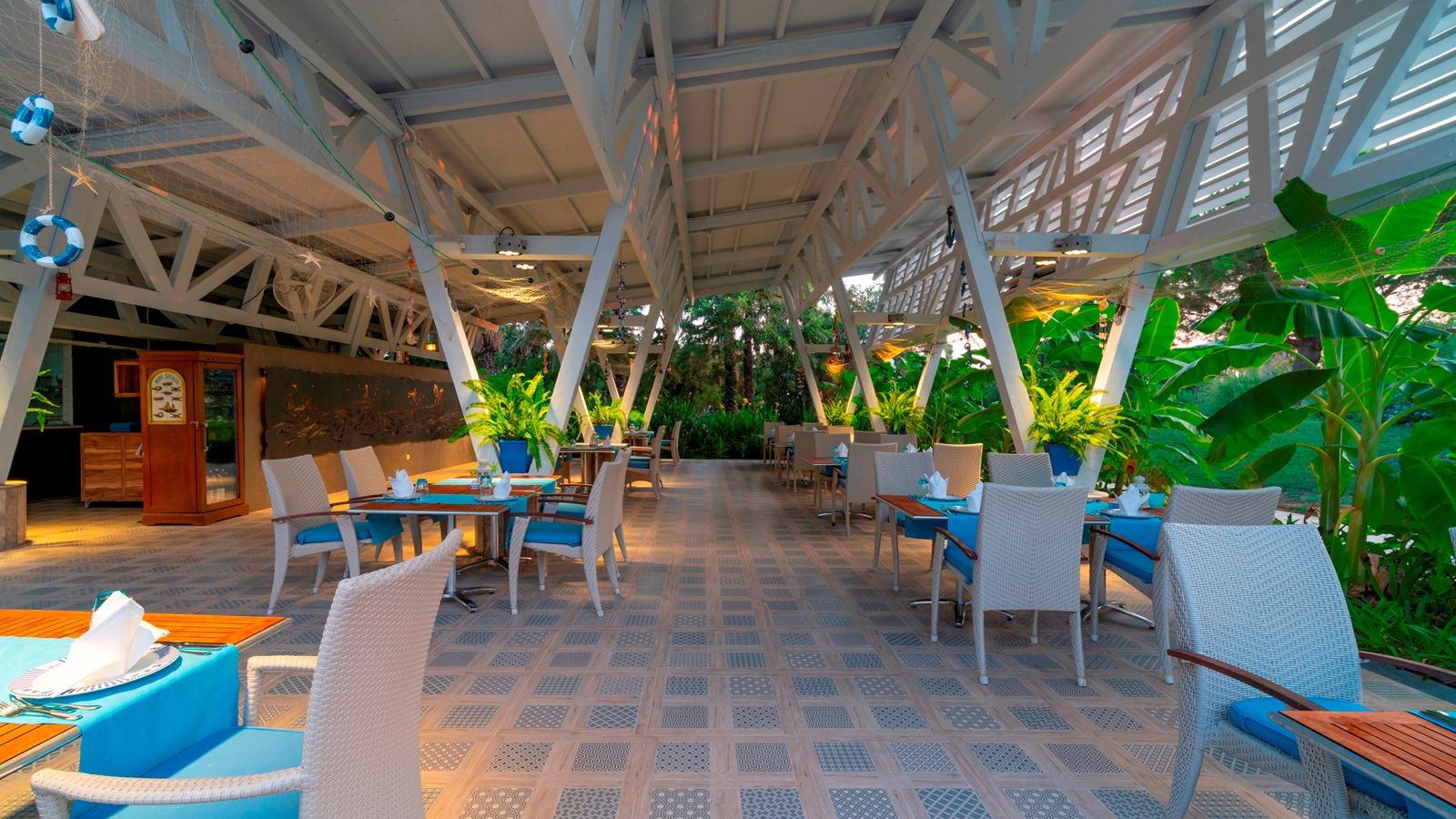 restaurants-poseidon-sea-food-restaurant