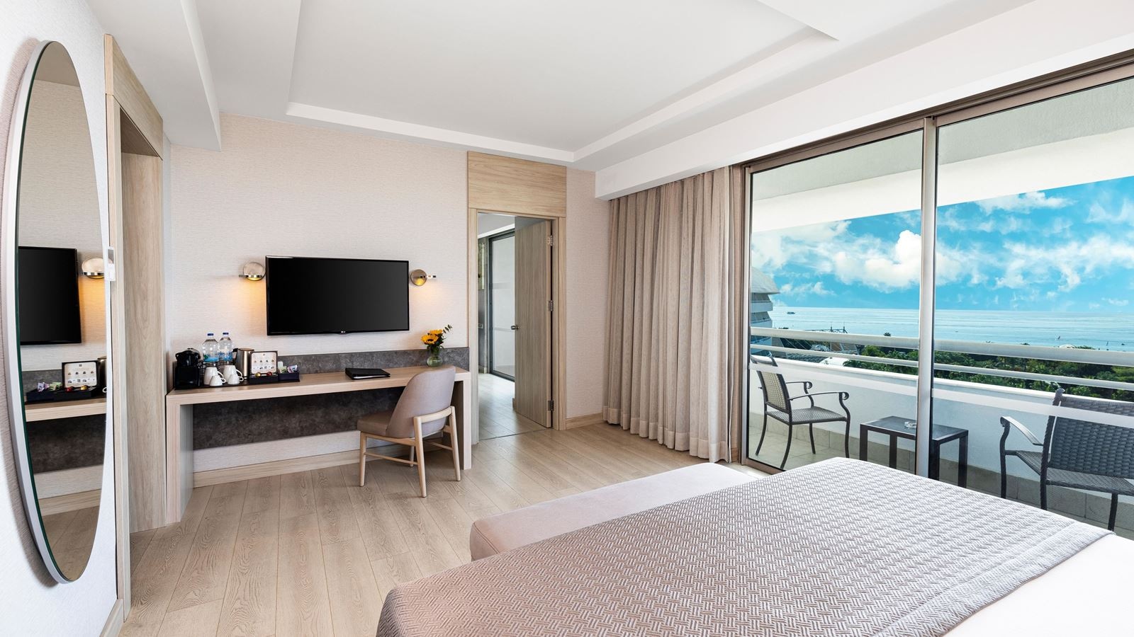 rooms-deluxe-family-suit