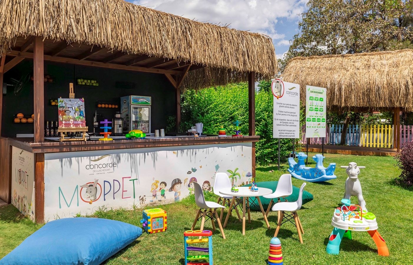 bars-moppet-kids-cafe