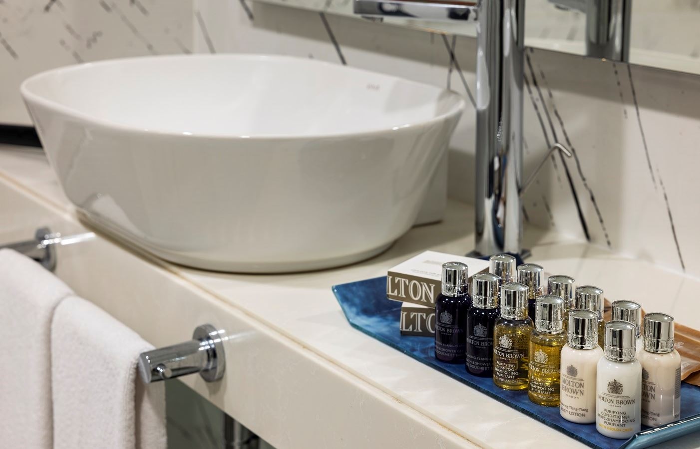 rooms-deluxe-family-suit