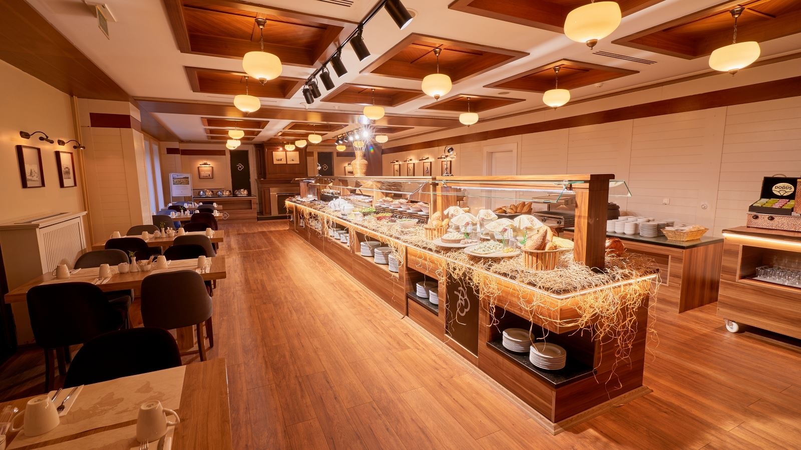 restaurants-restaurant