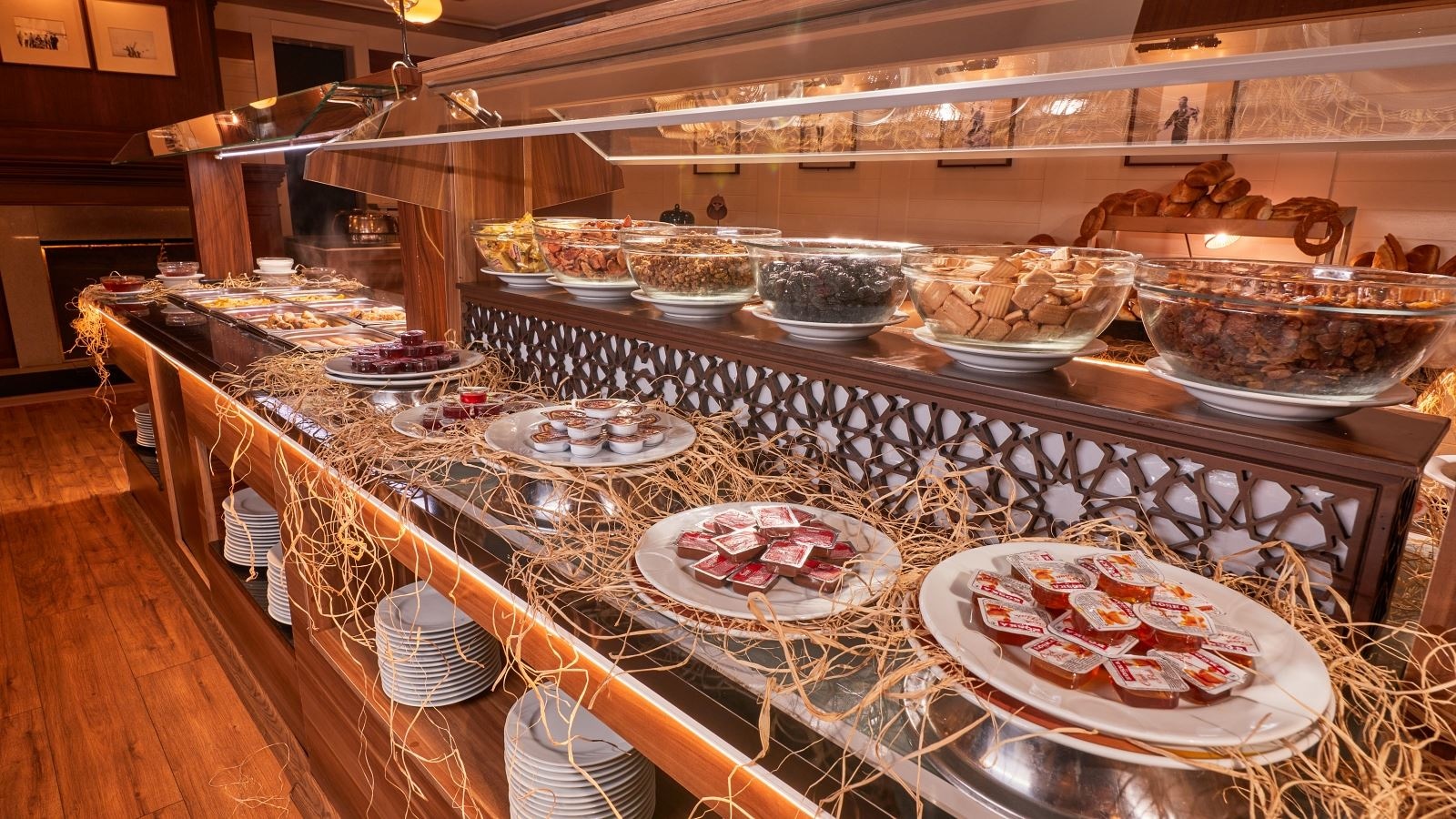 restaurants-restaurant