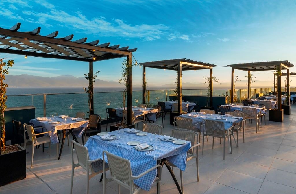 restaurants-yamas-restaurant