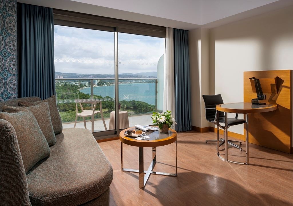 rooms-superior-side-sea-view