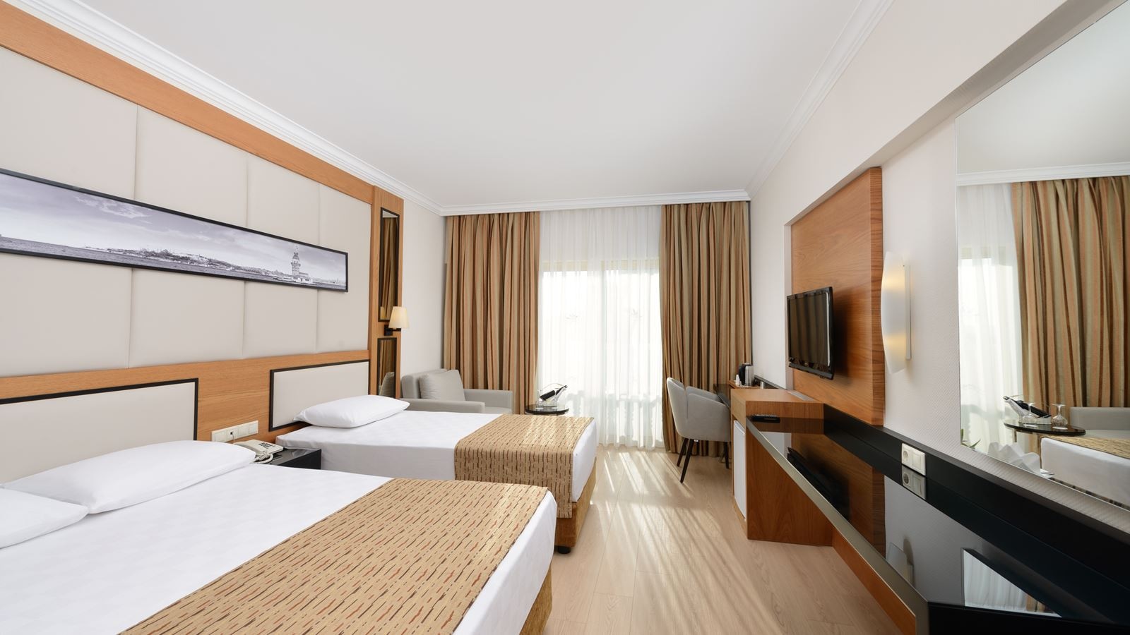 rooms-standard-room-land-view-with-balcony