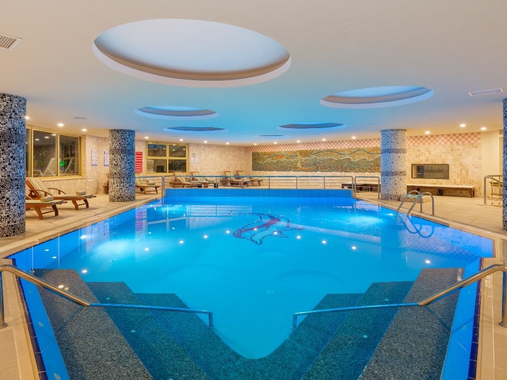 pools-indoor-pool