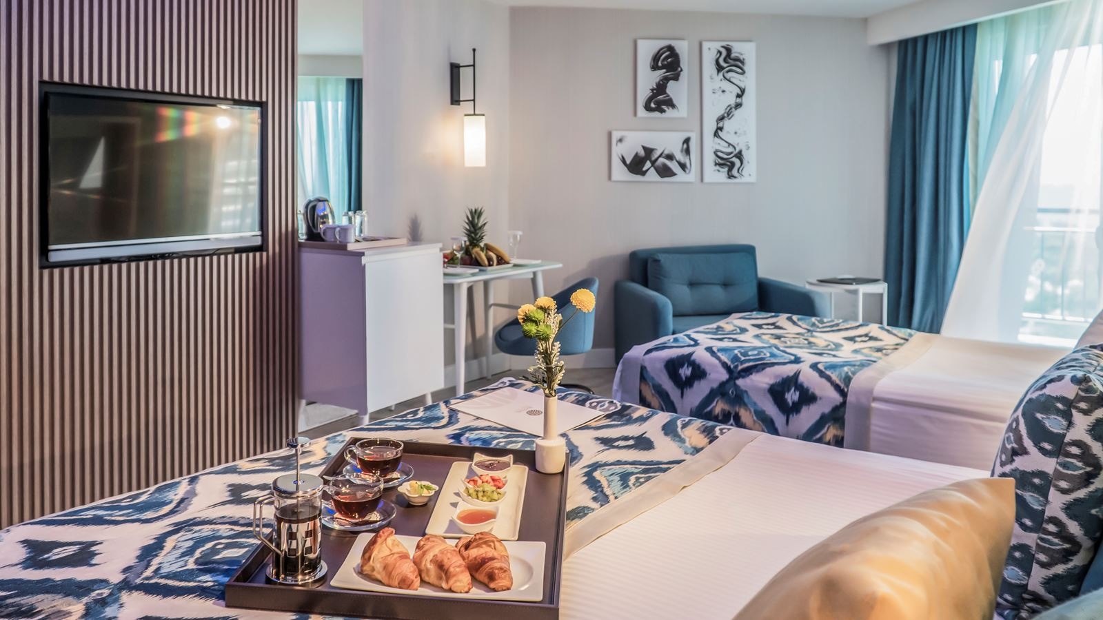 rooms-superior-standard-room-land-view-with-balcony