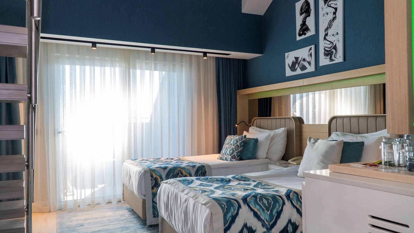 rooms-duplex-family-room