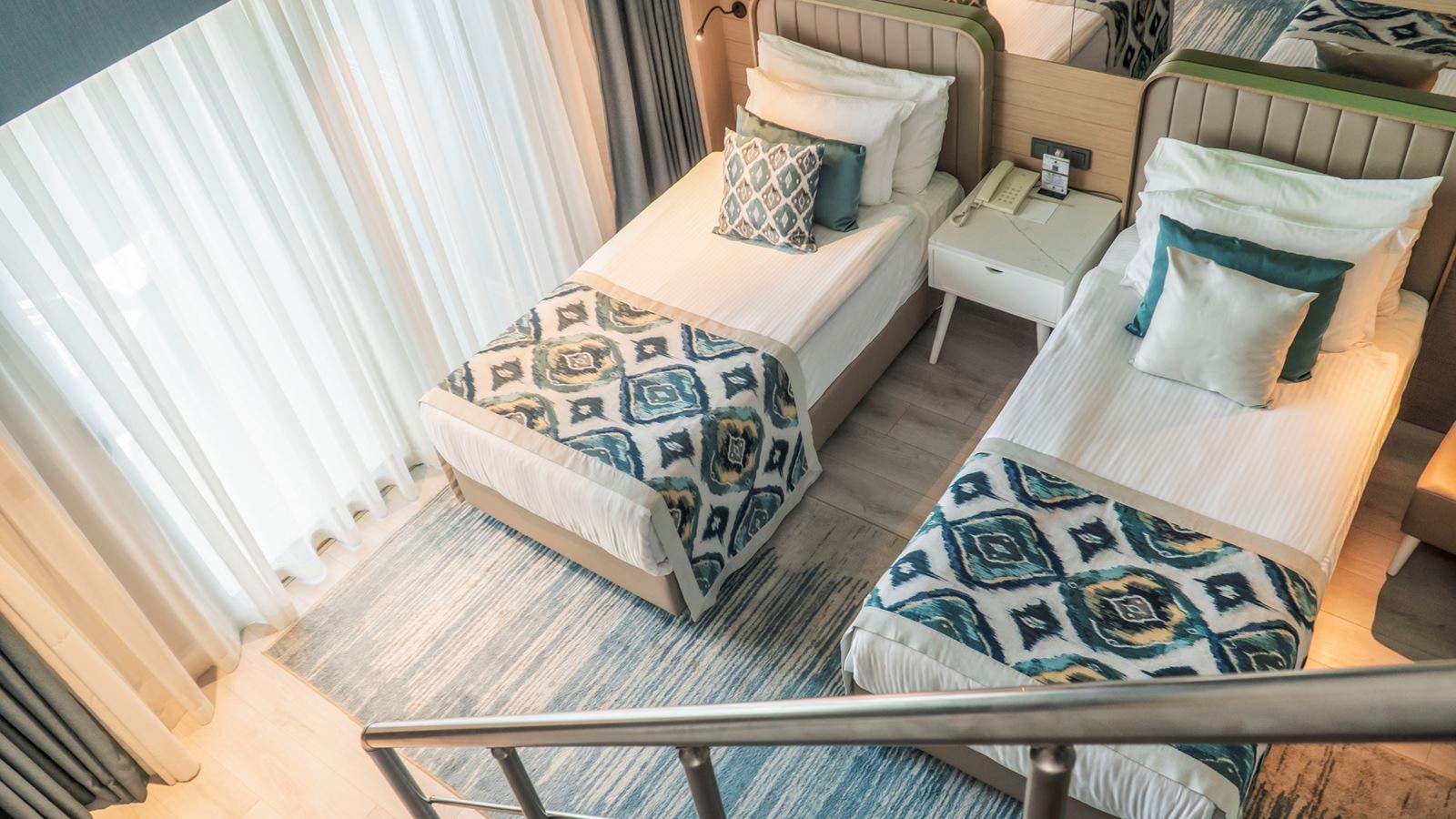 rooms-duplex-family-room