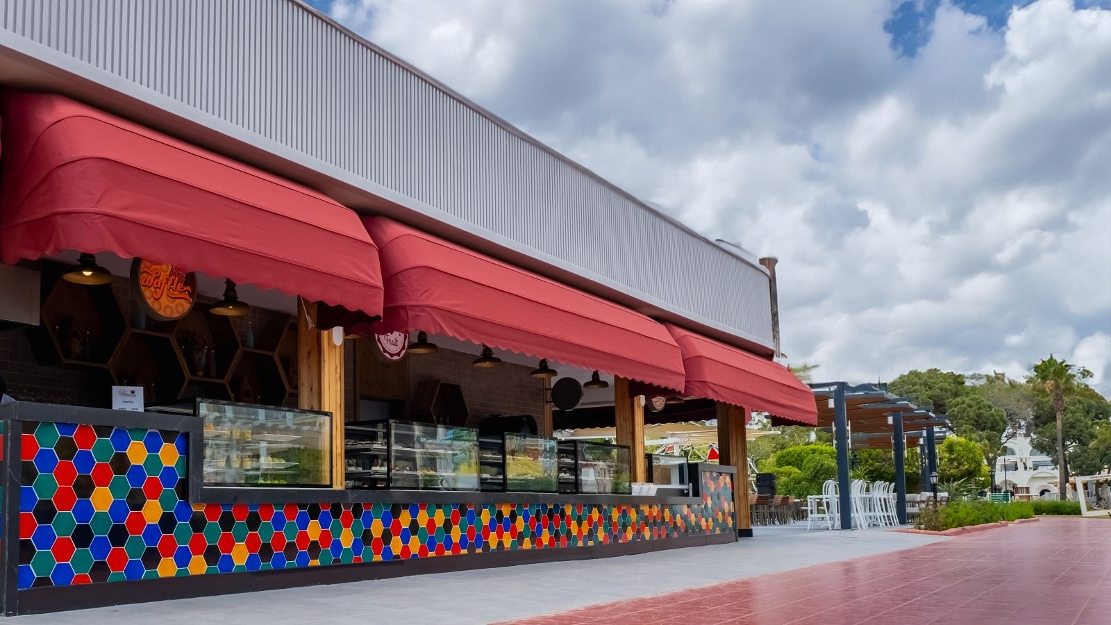 restaurants-main-building