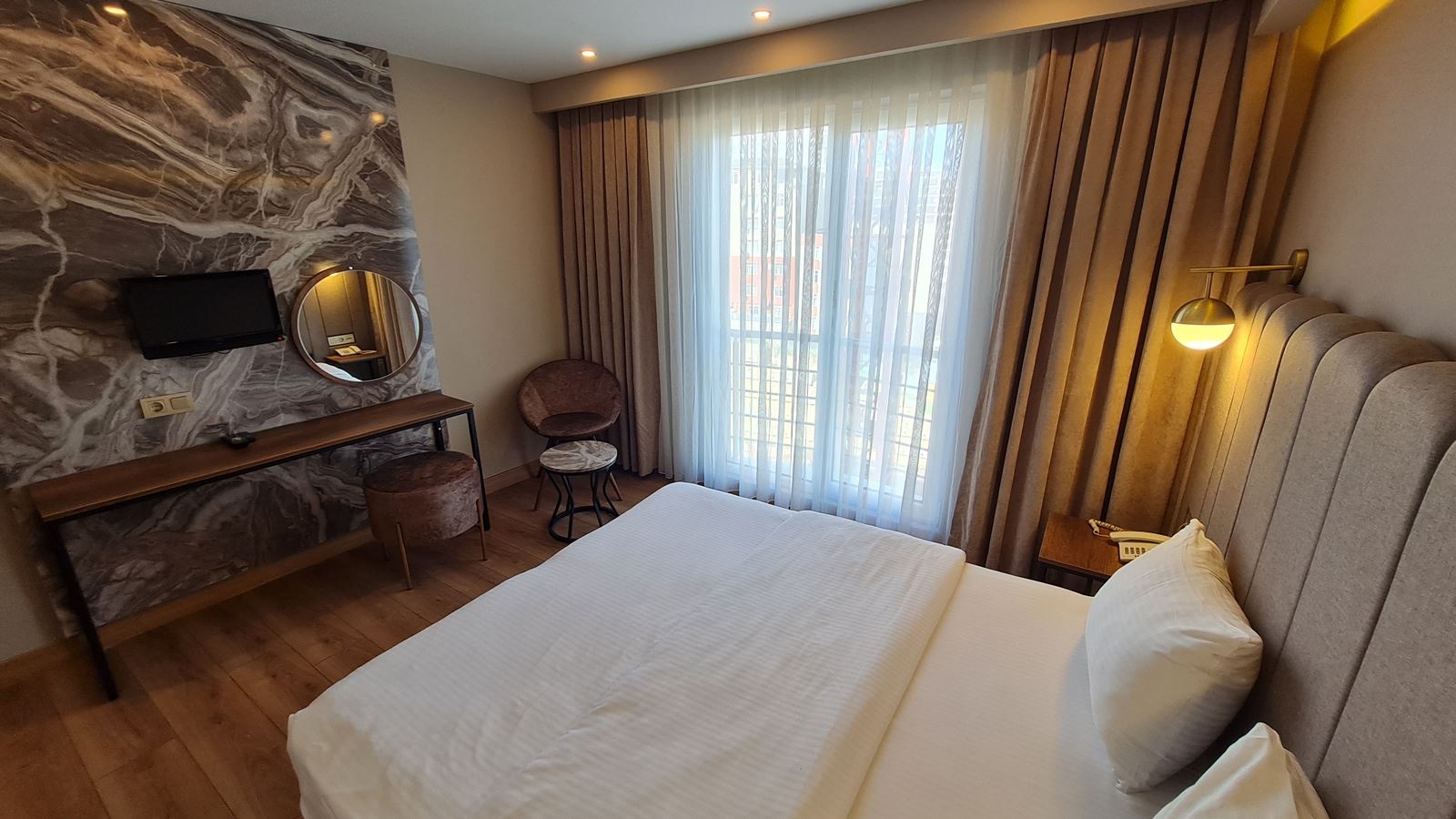 rooms-family-room-standard